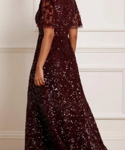 Budget β Needle & Thread Holding LTD Amalie Sequin V-Neck Gown π 17 Needle & Thread Holding LTD Amalie Sequin V-Neck Gown