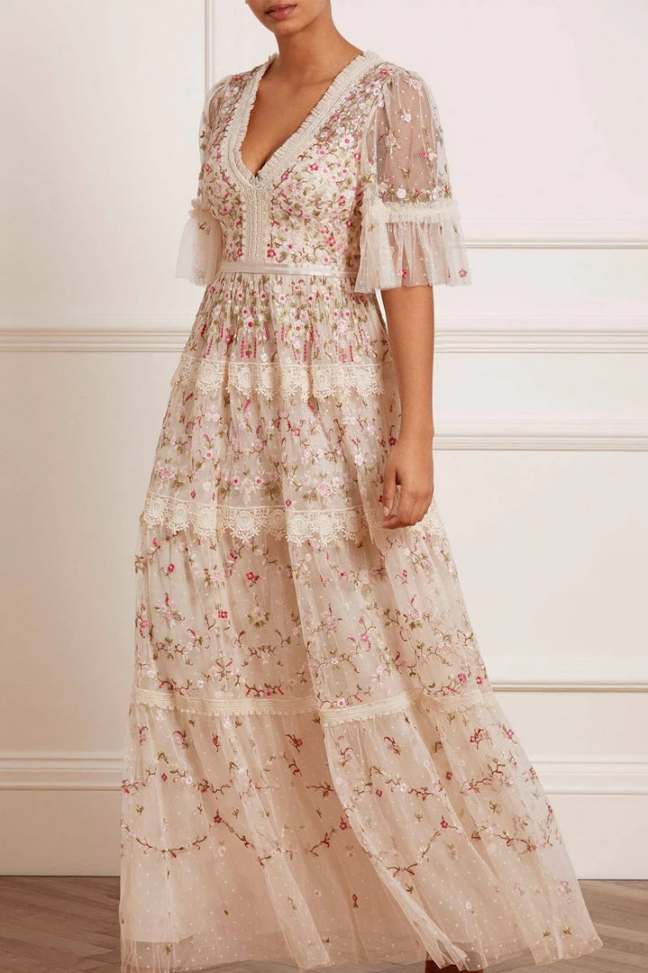 Best Pirce π Needle & Thread Holding LTD π© Womenswear Araminta Lace Gown π 5 Needle & Thread Holding LTD Womenswear Araminta Lace Gown