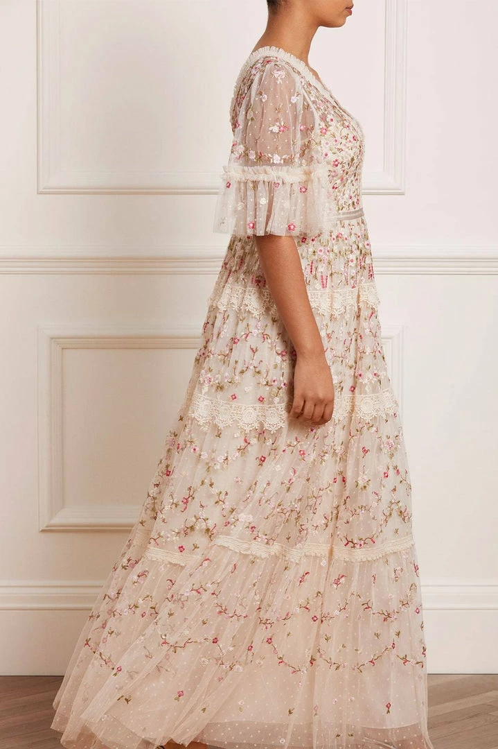 Best Pirce π Needle & Thread Holding LTD π© Womenswear Araminta Lace Gown π 6 Needle & Thread Holding LTD Womenswear Araminta Lace Gown