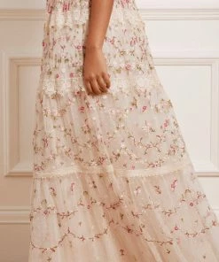 Best Pirce π Needle & Thread Holding LTD π© Womenswear Araminta Lace Gown π 15 Needle & Thread Holding LTD Womenswear Araminta Lace Gown