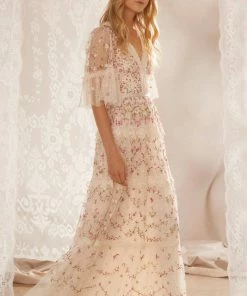 Best Pirce π Needle & Thread Holding LTD π© Womenswear Araminta Lace Gown π 19 Needle & Thread Holding LTD Womenswear Araminta Lace Gown