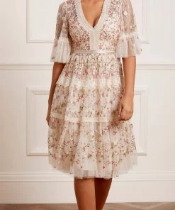 Cheap π Needle & Thread Holding LTD Araminta Lace Midi π Dress π― 13 Needle & Thread Holding LTD Araminta Lace Midi Dress