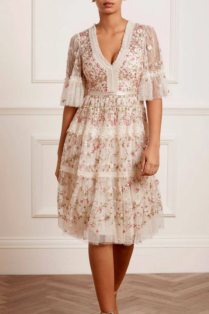 Cheap π Needle & Thread Holding LTD Araminta Lace Midi π Dress π― 5 Needle & Thread Holding LTD Araminta Lace Midi Dress