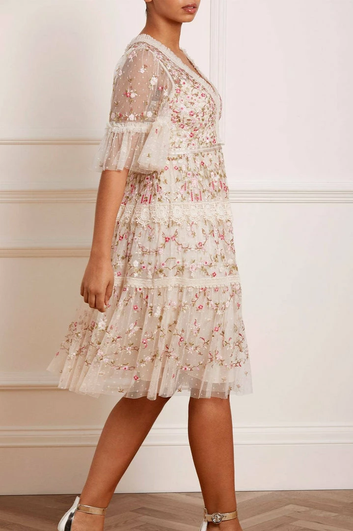 Cheap π Needle & Thread Holding LTD Araminta Lace Midi π Dress π― 6 Needle & Thread Holding LTD Araminta Lace Midi Dress