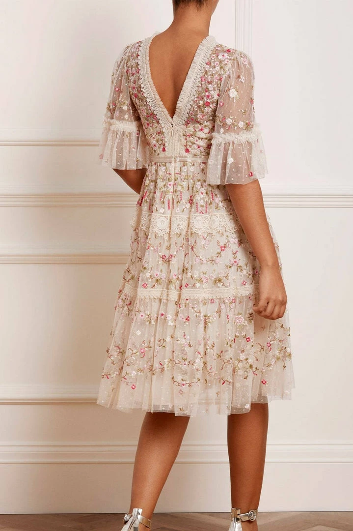 Cheap π Needle & Thread Holding LTD Araminta Lace Midi π Dress π― 10 Needle & Thread Holding LTD Araminta Lace Midi Dress