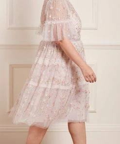 Cheap π₯° Needle & Thread Holding LTD Araminta Lace Round Neck Midi π Dress π 22 Needle & Thread Holding LTD Araminta Lace Round Neck Midi Dress