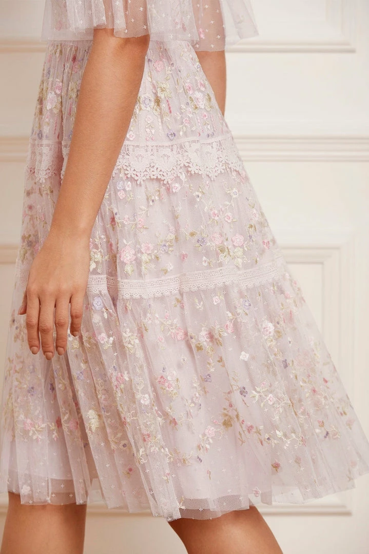 Cheap π₯° Needle & Thread Holding LTD Araminta Lace Round Neck Midi π Dress π 7 Needle & Thread Holding LTD Araminta Lace Round Neck Midi Dress