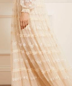 Budget ๐ Needle & Thread Holding LTD ๐ฉ Womenswear Eve Sequin Gown ๐ฅ 16 Needle & Thread Holding LTD Womenswear Eve Sequin Gown