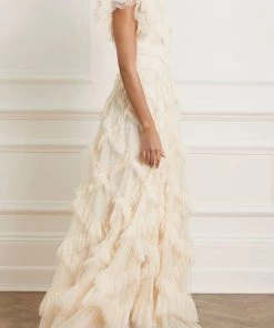 Top 10 🎁 Needle & Thread Holding LTD 👩 Womenswear Genevieve Ruffle Gown 👏 15 Needle & Thread Holding LTD Womenswear Genevieve Ruffle Gown
