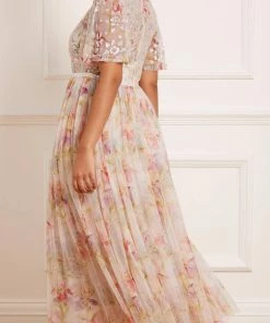 Best Pirce 🔥 Needle & Thread Holding LTD Iris Sequin Bodice Short Sleeve Round Neck Ankle Gown 👩 Womenswear ✔️ 19 Needle & Thread Holding LTD Iris Sequin Bodice Short Sleeve Round Neck Ankle Gown Womenswear