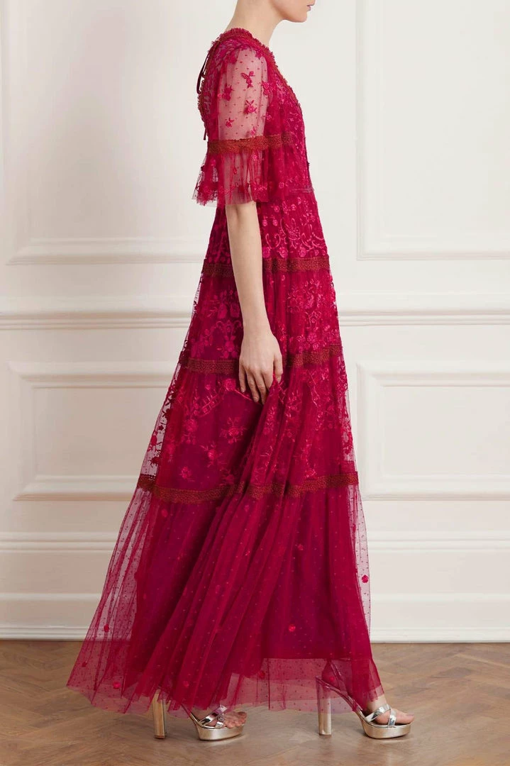 Flash Sale βοΈ Needle & Thread Holding LTD π© Womenswear Lottie Lace Gown π 6 Needle & Thread Holding LTD Womenswear Lottie Lace Gown