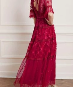 Flash Sale βοΈ Needle & Thread Holding LTD π© Womenswear Lottie Lace Gown π 19 Needle & Thread Holding LTD Womenswear Lottie Lace Gown