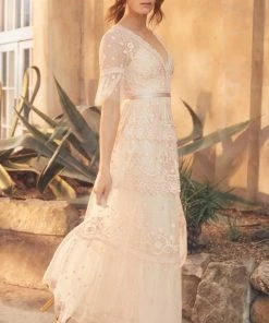 Budget ๐งจ Needle & Thread Holding LTD ๐ฉ Womenswear Midsummer Lace Gown โจ 18 Needle & Thread Holding LTD Womenswear Midsummer Lace Gown