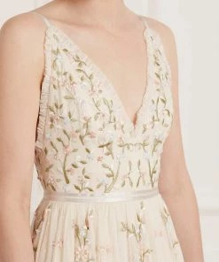 New 🎁 Needle & Thread Holding LTD Petunia Gown 👩 Womenswear ⌛ 16 Needle & Thread Holding LTD Petunia Gown Womenswear