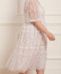 Outlet ๐ Needle & Thread Holding LTD Sweetheart Lace Midaxi ๐ Dress ๐ 13 Needle & Thread Holding LTD Sweetheart Lace Midaxi Dress