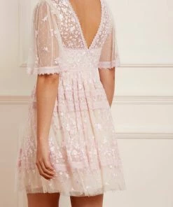 Cheap 🎁 Needle & Thread Holding LTD 👩 Womenswear Sweetheart Lace Mini 👗 Dress 🌟 17 Needle & Thread Holding LTD Womenswear Sweetheart Lace Mini Dress