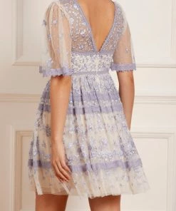 Brand new 🎉 Needle & Thread Holding LTD 👩 Womenswear Sweetheart Lace Mini 👗 Dress 🤩 18 Needle & Thread Holding LTD Womenswear Sweetheart Lace Mini Dress